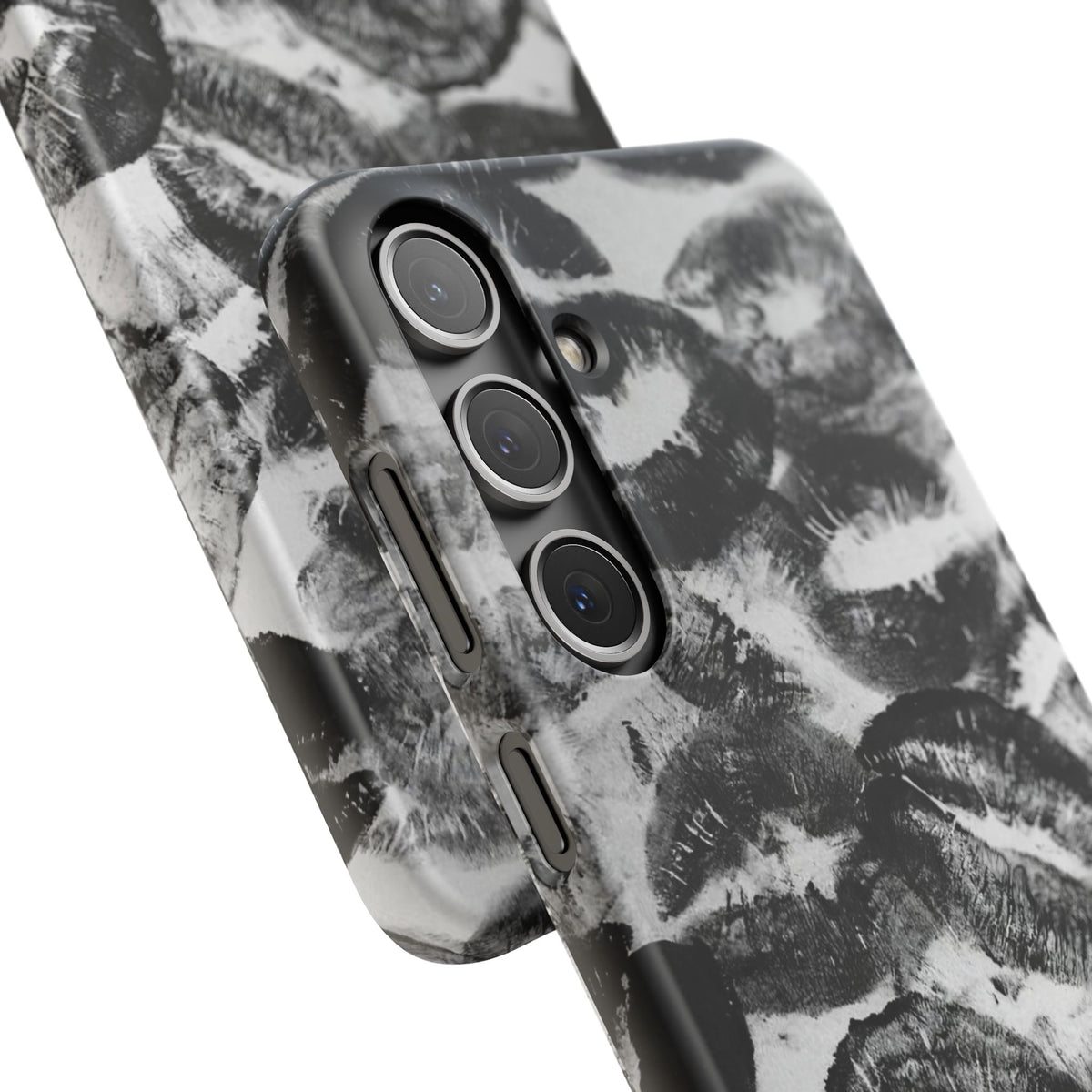Black & White Kiss Print Case