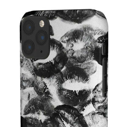 Black & White Kiss Print Case