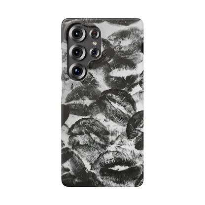 Black & White Kiss Print Case