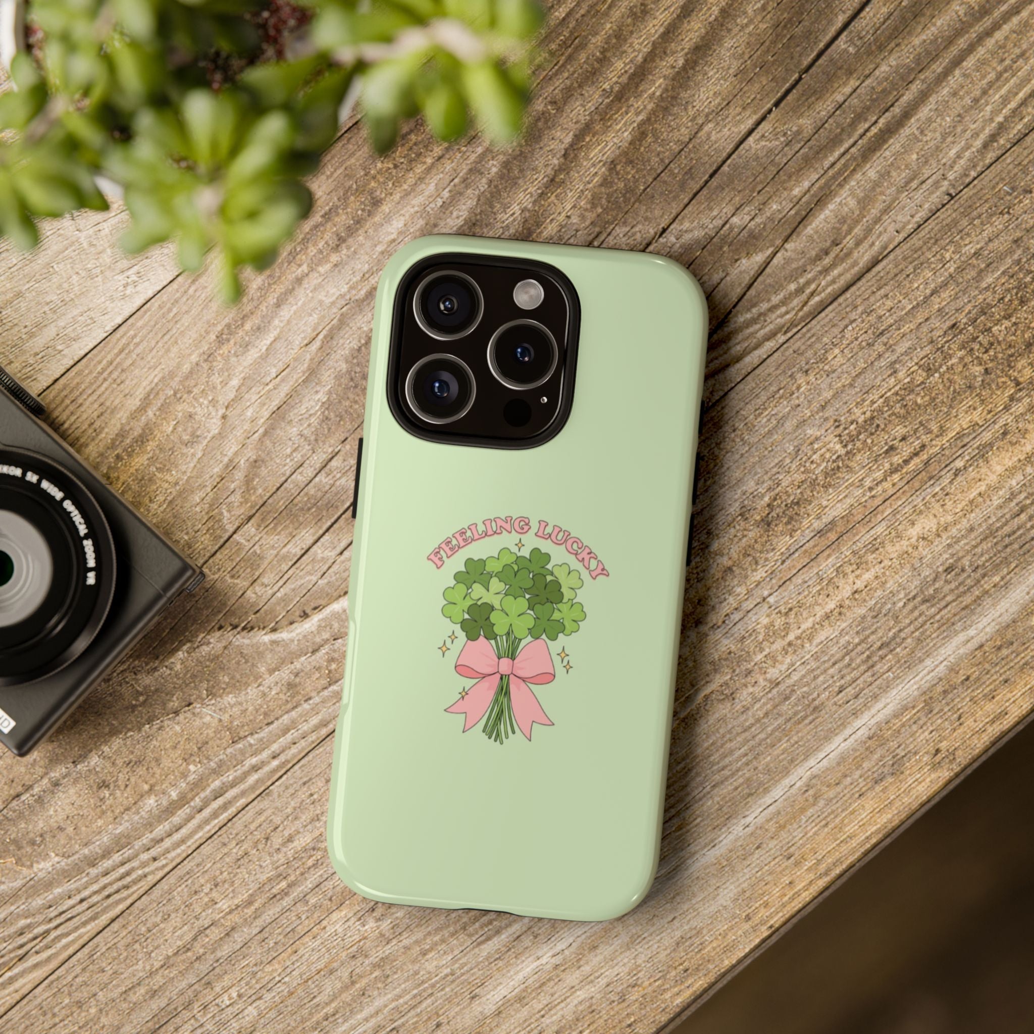 ‘Feeling Lucky' Clover Bouquet Tough Phone Case