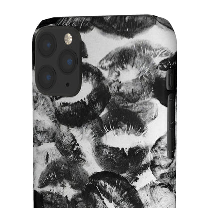 Black & White Kiss Print Case