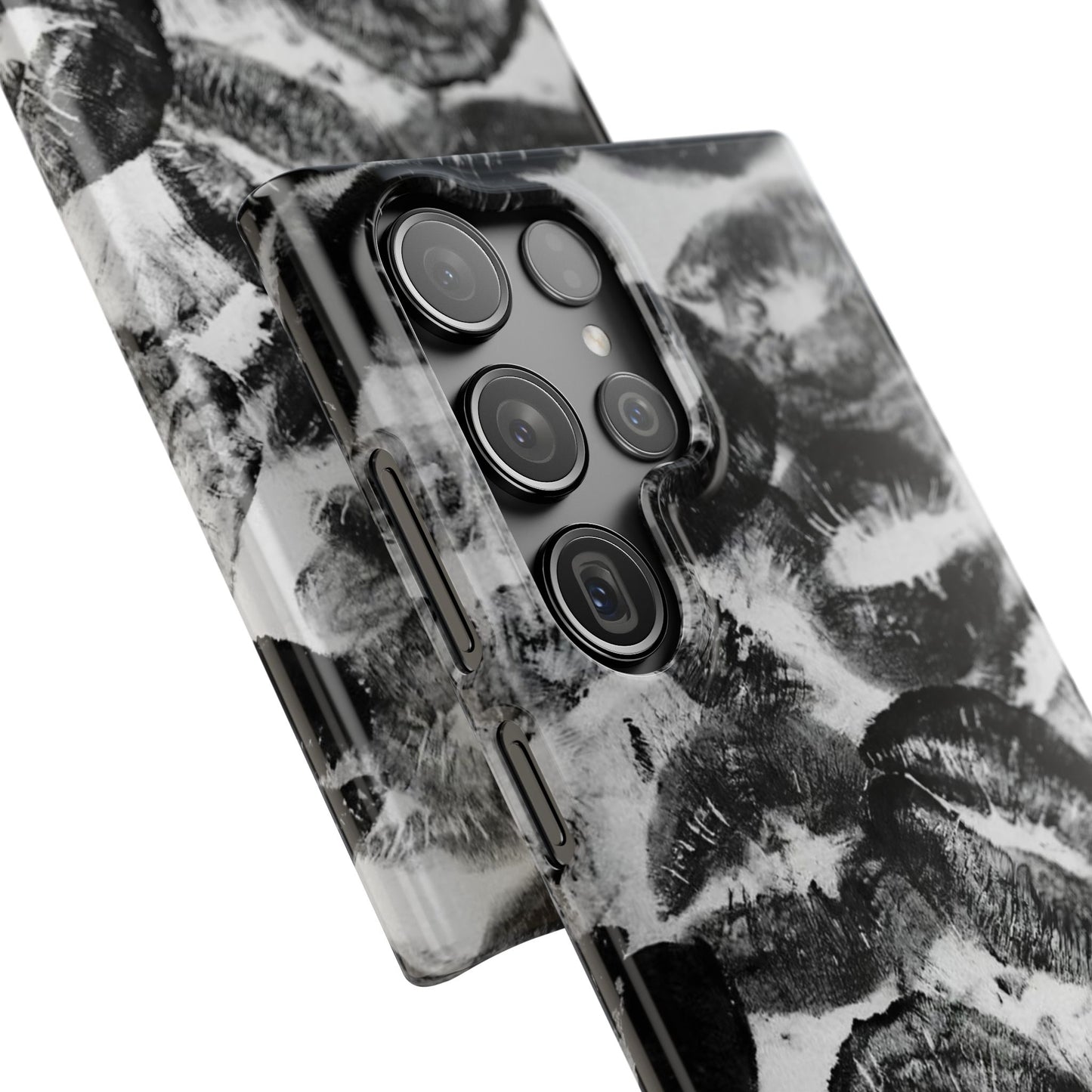 Black & White Kiss Print Case