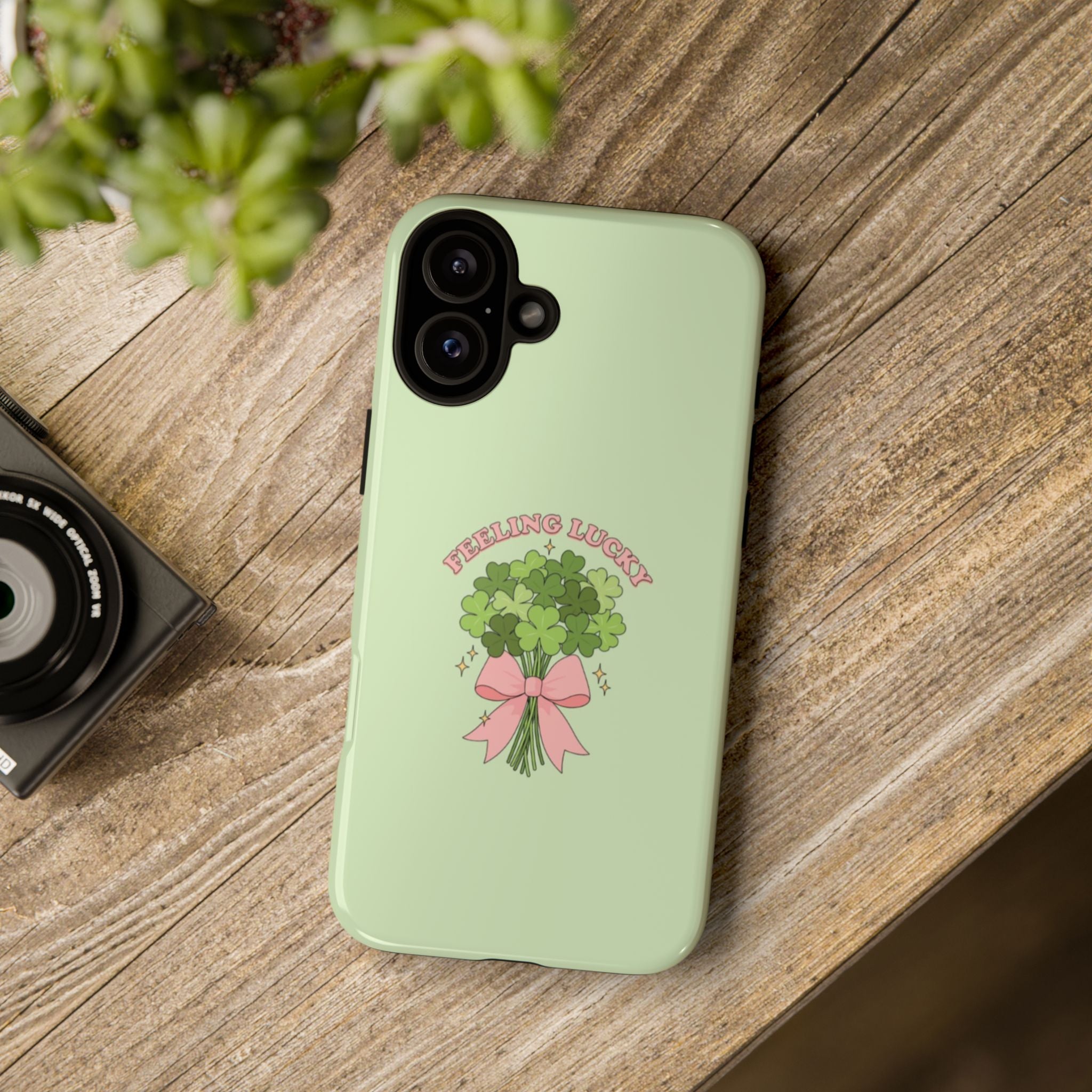 ‘Feeling Lucky' Clover Bouquet Tough Phone Case