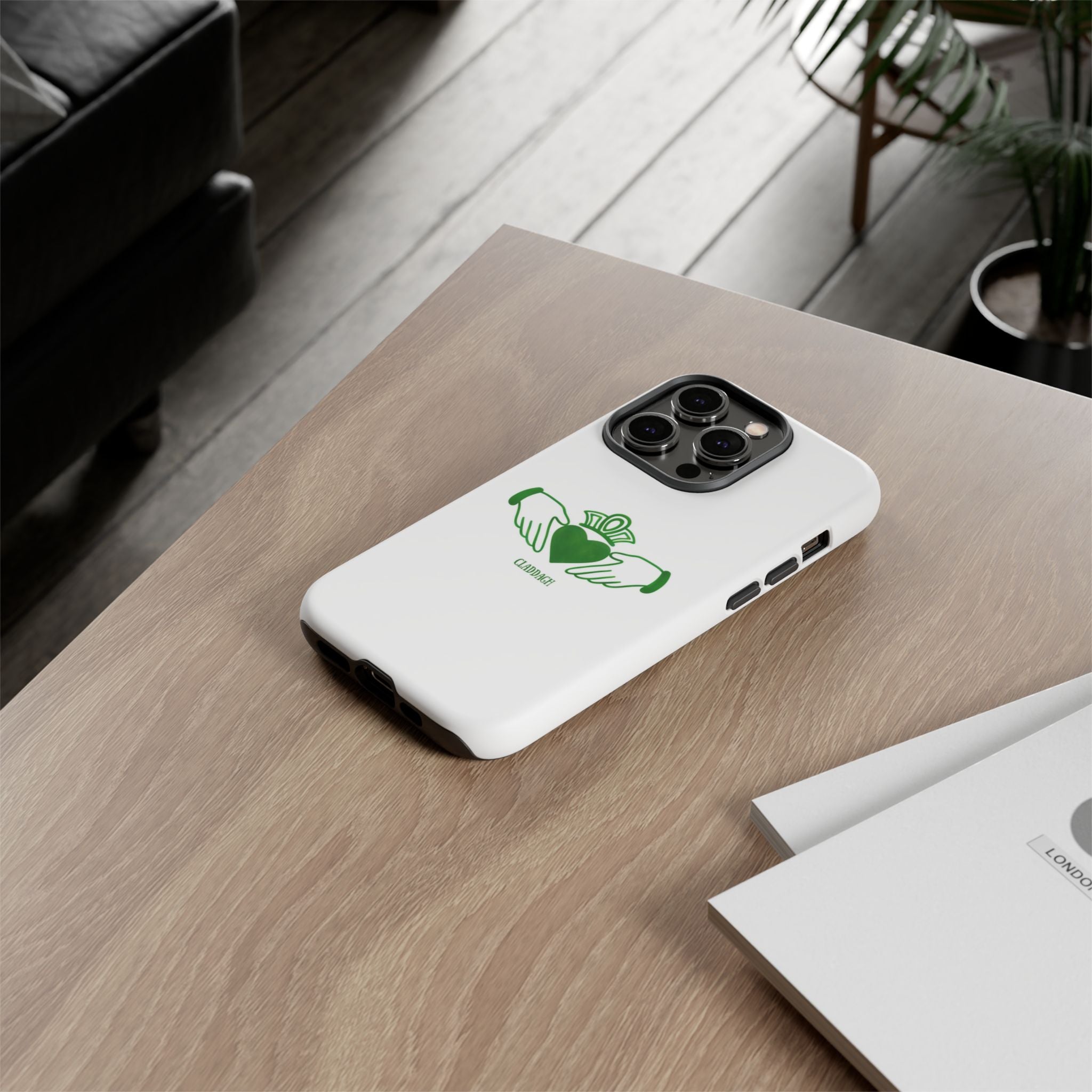 Irish Claddagh Symbol Green Tough Case