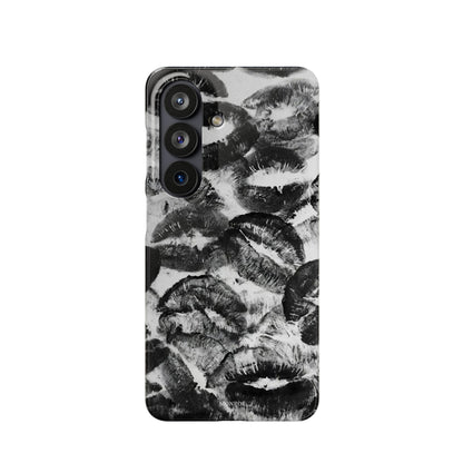 Black & White Kiss Print Case