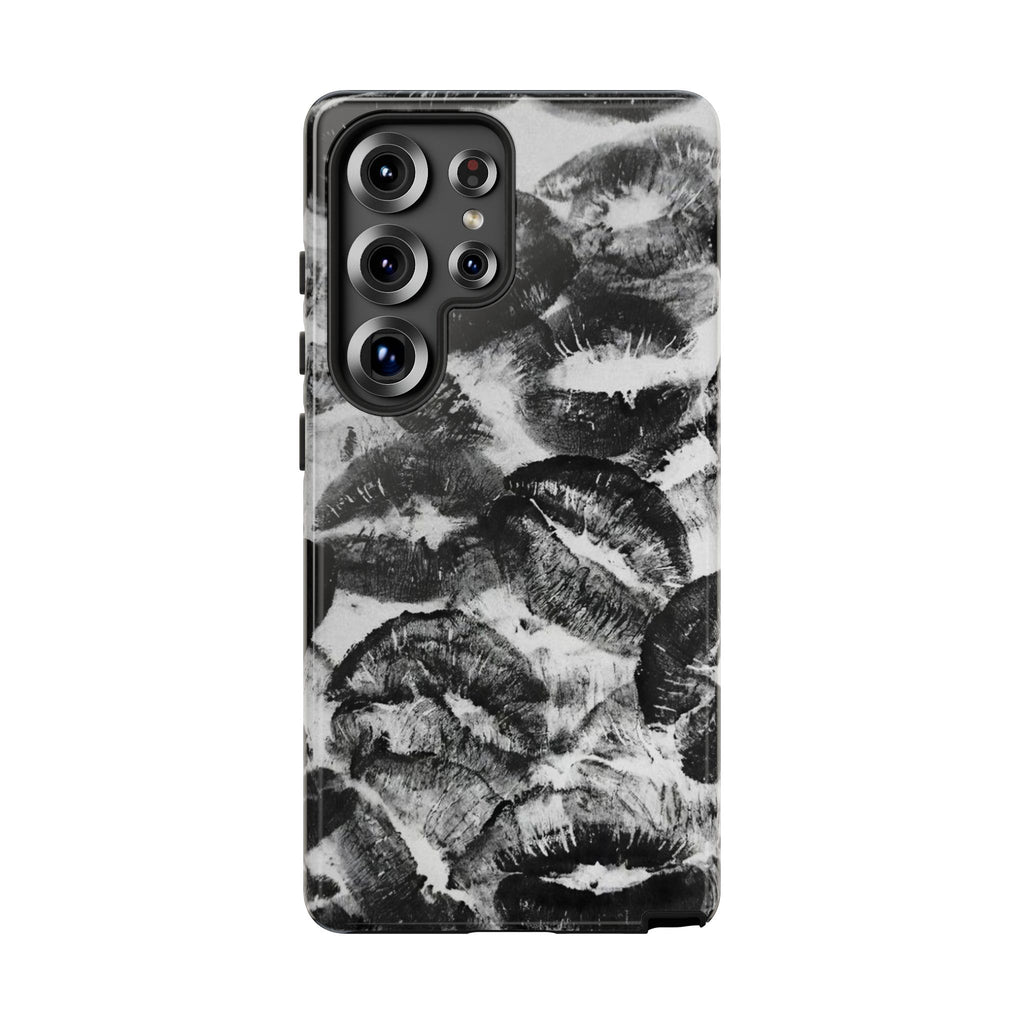 Black and Kiss Design Phone Case